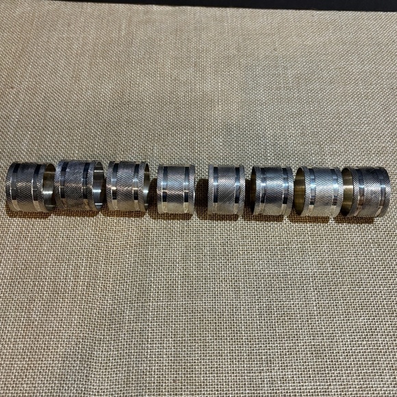 Napkin Rings Silver Colored Tone Modern Set of 8 Heavy Contemporary - Picture 3 of 8
